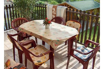 Family pension Balatonkenese 9